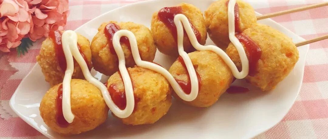 胡萝卜这么做太好吃了，外酥里软，一大盘不够吃！