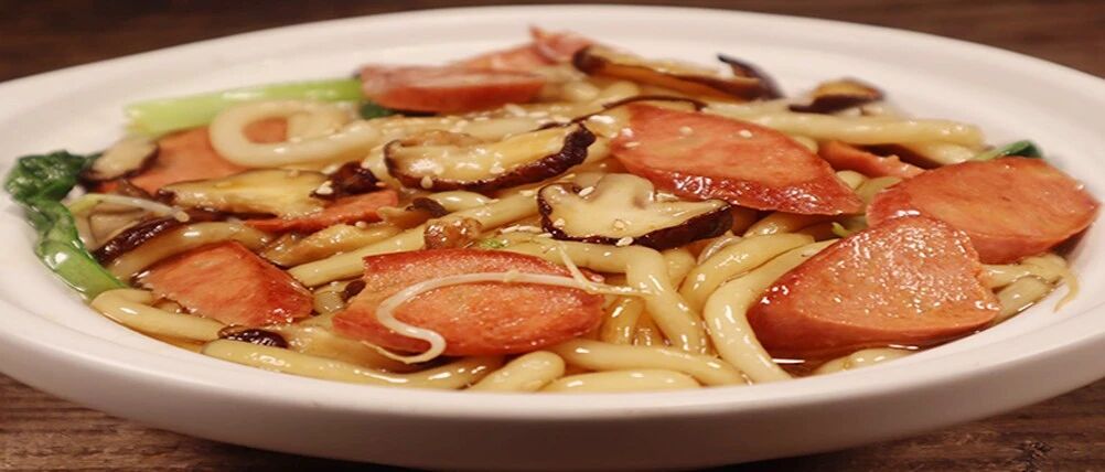 这碗香菇焖土豆粉，营养健康还管饱，学会后再也不叫外卖了