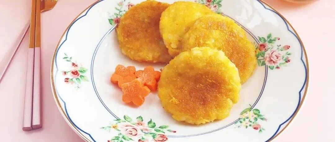 苹果不要啃着吃，加点它做成饼，香甜可口，孩子特喜欢！