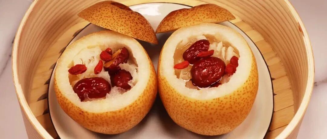 雪梨的花样烹饪，这两种做法口感好颜值高，多吃可以缓解咳嗽和肠胃不适