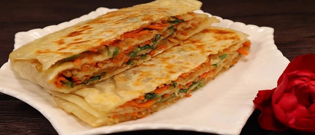 自从学会这千层饼，家人隔三岔五就想吃，酥脆美味，自家做的就是健康营养