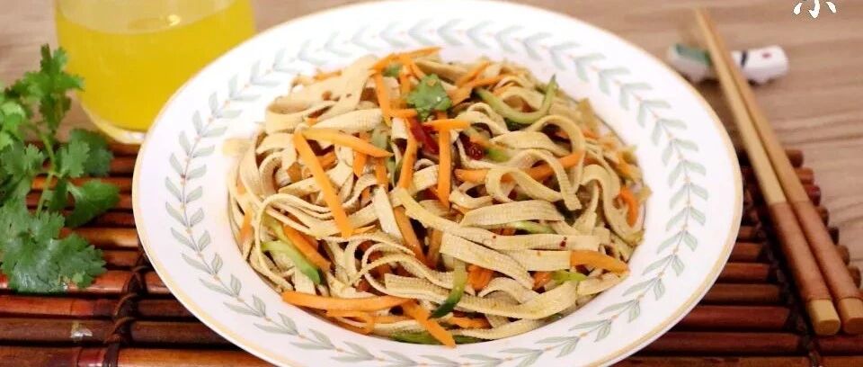 节后多吃这道菜，补钙促消化，维生素丰富，爽口开胃不油腻