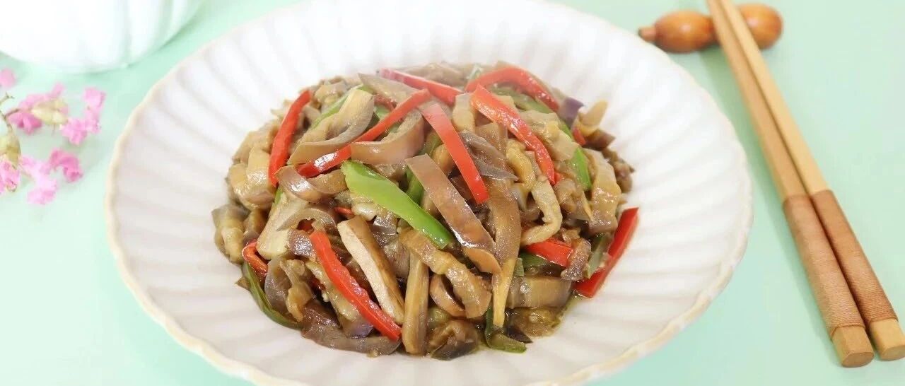 这样炒的茄子不油腻还入味下饭​，能降“火气”，除秋燥，好吃又便捷