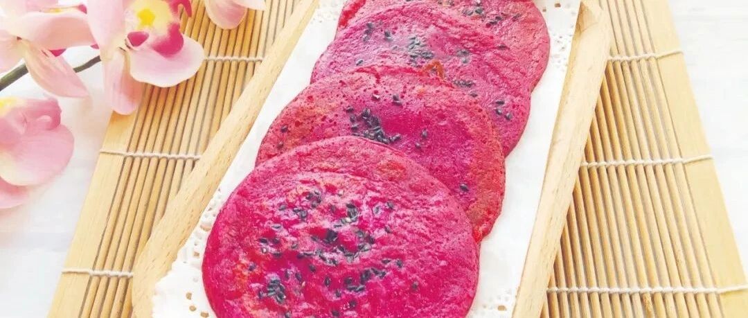 它是“天然清肠液”，加点粘米粉做成饼，香甜松软，怎么吃都吃不腻！