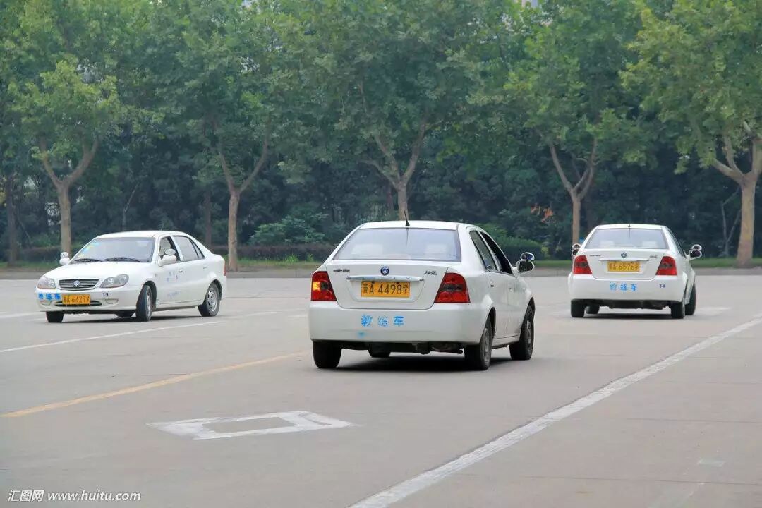 科目二考试前记住这四个技巧 让你轻松过关