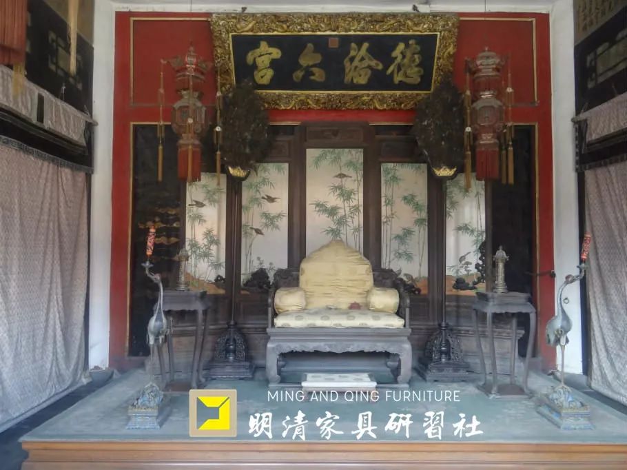 中国首辆劳斯莱斯车主和清宫御用宝座 中国首辆劳斯莱斯车主和清宫御用宝座