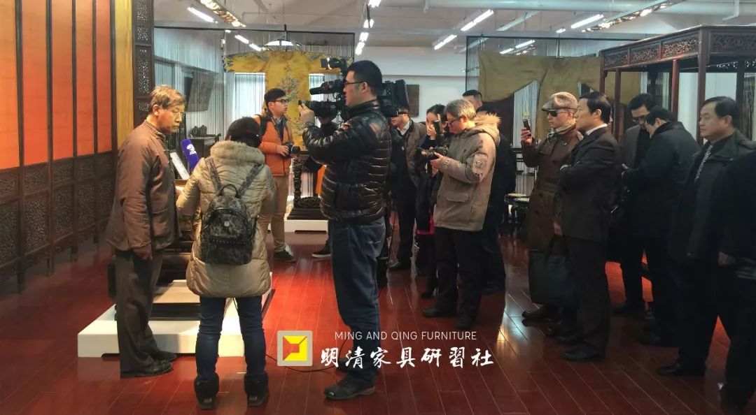 中国首辆劳斯莱斯车主和清宫御用宝座 中国首辆劳斯莱斯车主和清宫御用宝座