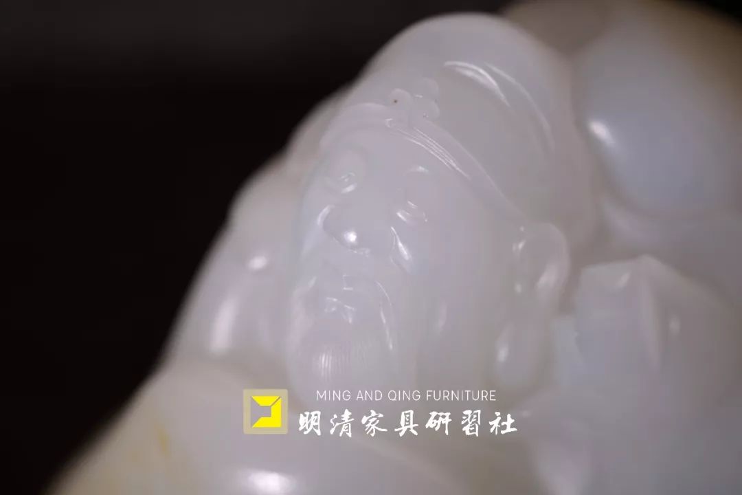 外星来客外形似“烤鸭”,146公斤,底价1.2亿 外星来客外形似“烤鸭”,146公斤,底价1.2亿