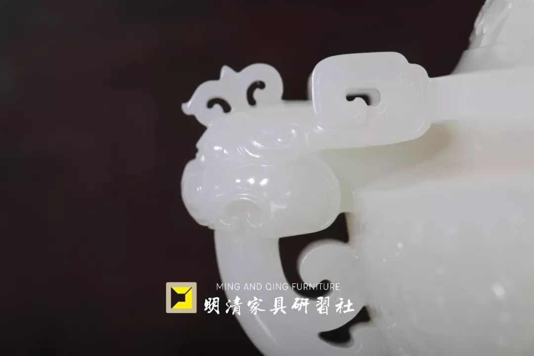 外星来客外形似“烤鸭”,146公斤,底价1.2亿 外星来客外形似“烤鸭”,146公斤,底价1.2亿