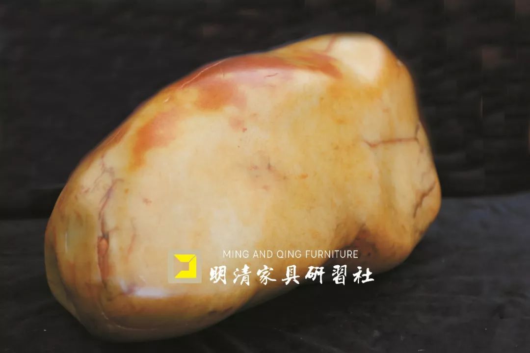 外星来客外形似“烤鸭”,146公斤,底价1.2亿 外星来客外形似“烤鸭”,146公斤,底价1.2亿