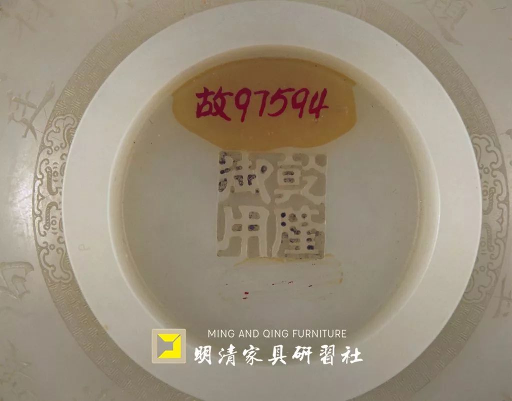 外星来客外形似“烤鸭”,146公斤,底价1.2亿 外星来客外形似“烤鸭”,146公斤,底价1.2亿