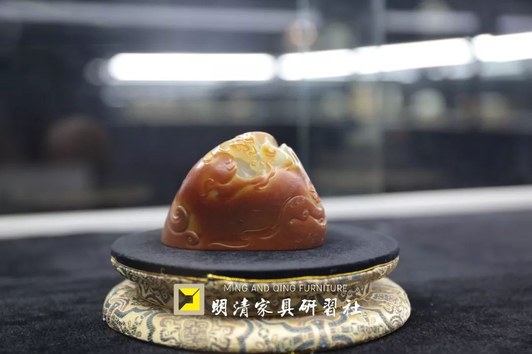 外星来客外形似“烤鸭”,146公斤,底价1.2亿 外星来客外形似“烤鸭”,146公斤,底价1.2亿