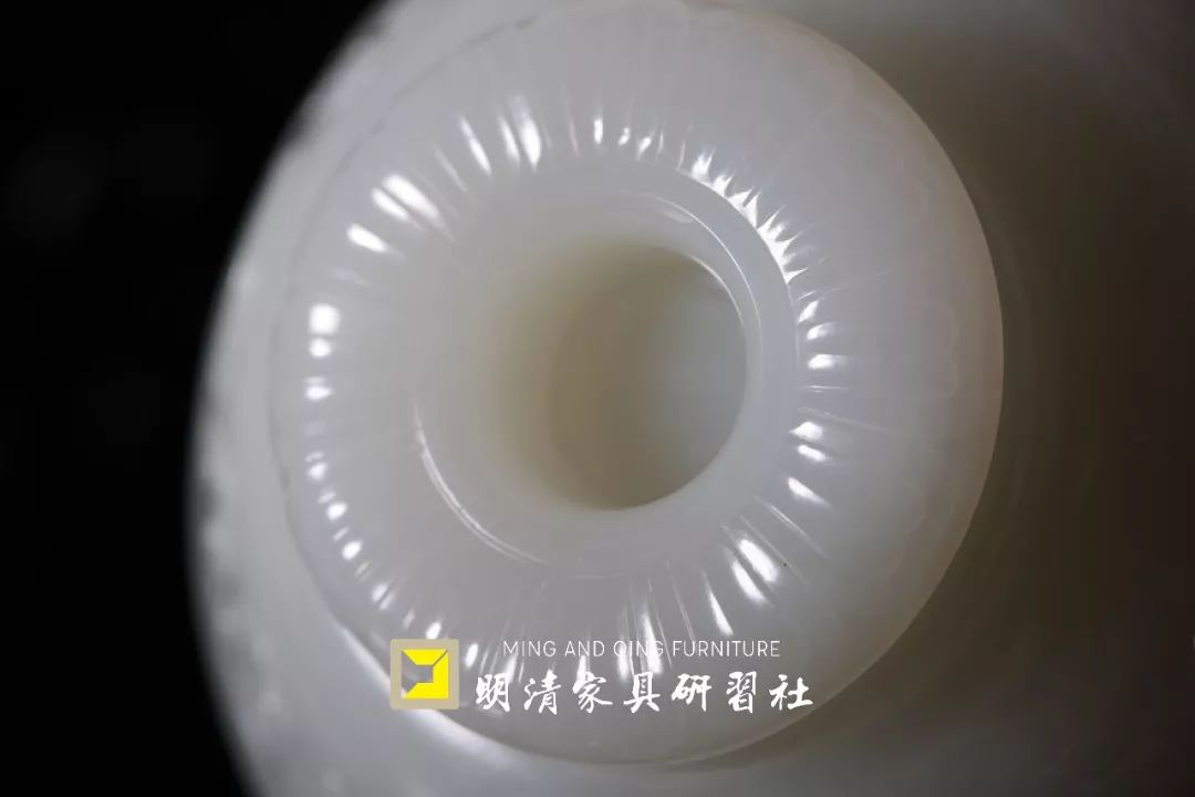 外星来客外形似“烤鸭”,146公斤,底价1.2亿 外星来客外形似“烤鸭”,146公斤,底价1.2亿