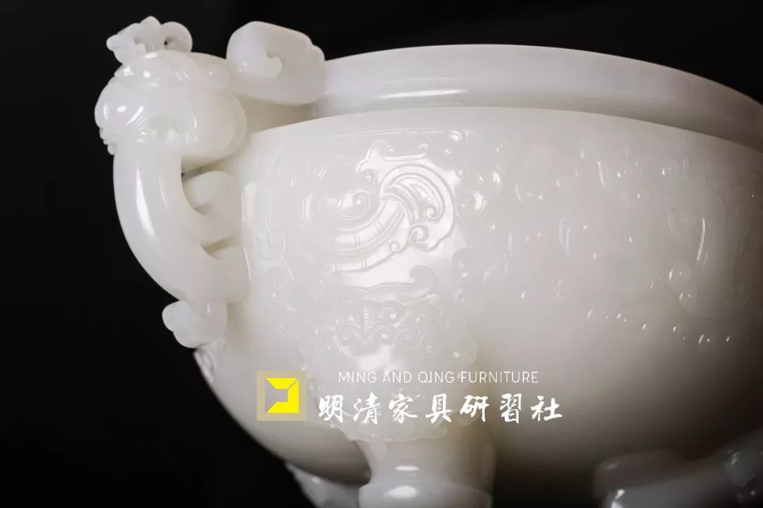 外星来客外形似“烤鸭”,146公斤,底价1.2亿 外星来客外形似“烤鸭”,146公斤,底价1.2亿