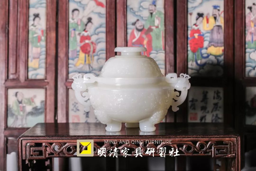 外星来客外形似“烤鸭”,146公斤,底价1.2亿 外星来客外形似“烤鸭”,146公斤,底价1.2亿
