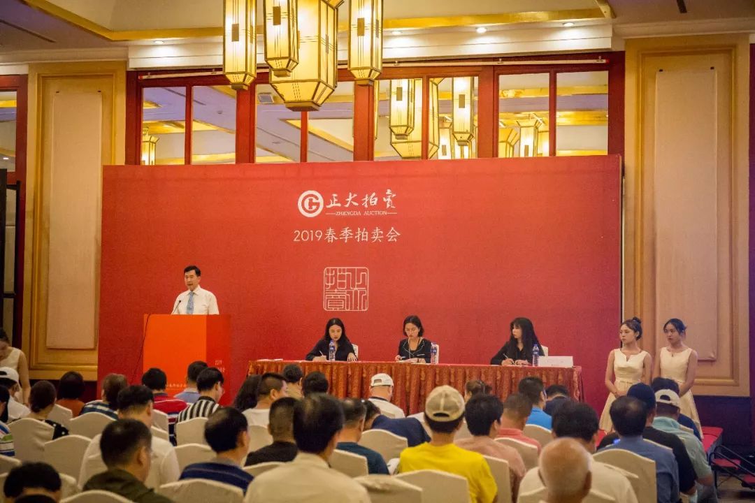 紫檀大四件柜4200万落槌,新黄花梨明式家具收藏势头强劲! 紫檀大四件柜4200万落槌,新黄花梨明式家具收藏势头强劲!