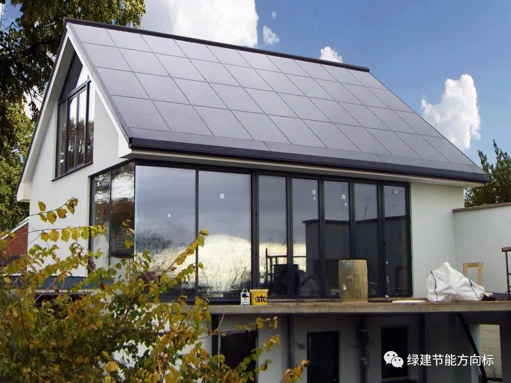 打造最离散和最具吸引力的太阳能屋顶pv 板岩在设计时考虑到了灵活性