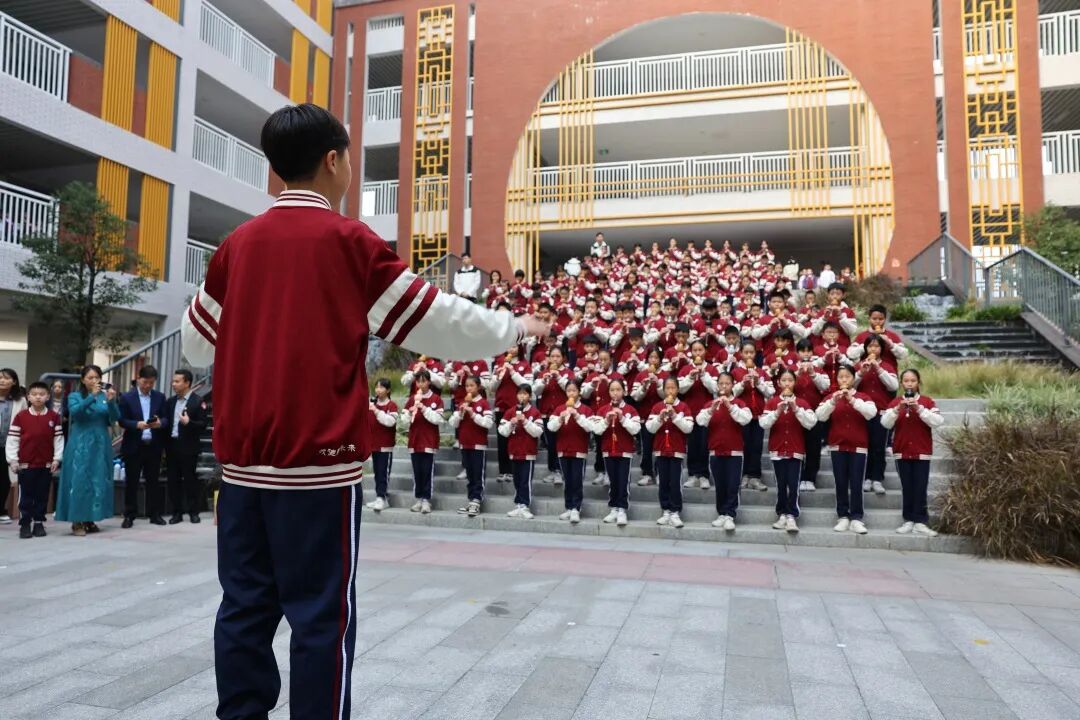 93a10933fc57faab57641ec732f3f672.jpg