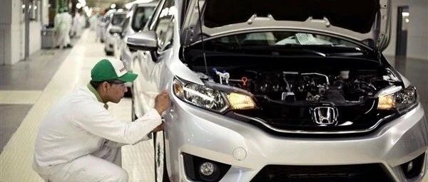 全球车企大缺“芯”！芯片厂商：这是错误的需求预期导致的惩罚！