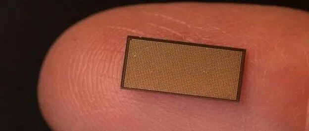 首发4nm工艺，拥有100万神经元！英特尔神经拟态芯片Loihi 2发布：性能提升10倍！