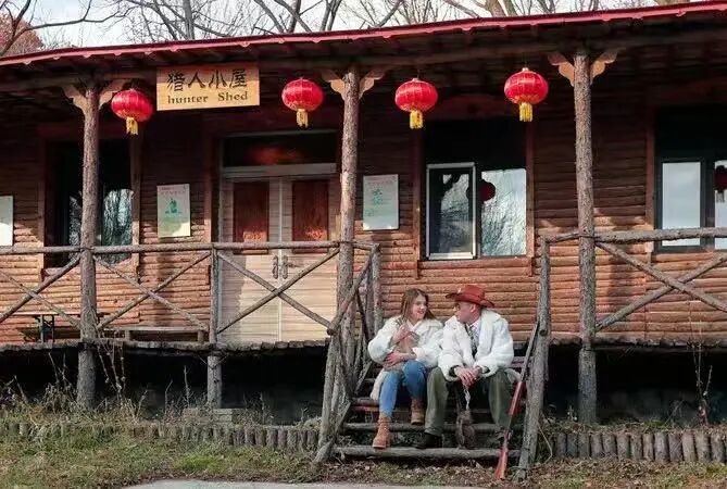 这段时间正是松峰山,玉泉国际狩猎场等地冰凌花绽放的最佳时期