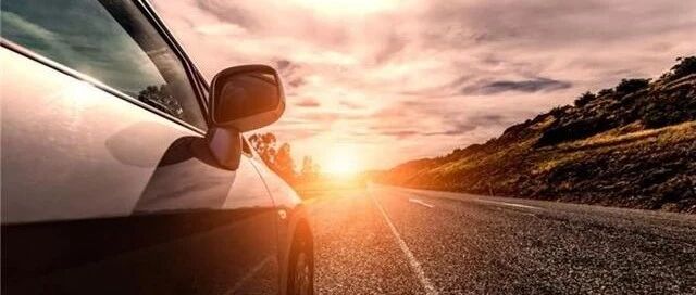 上市车企“半年考”：超半数车企利润营收下滑“推新”企业表现亮眼