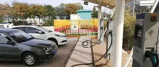 求解电动汽车“高速囧途”如何变通途