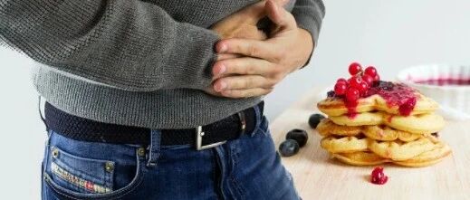 口气重？口水多？脸色黄？这是脾胃虚弱！两只手这样做，把亏掉的气都补回来~