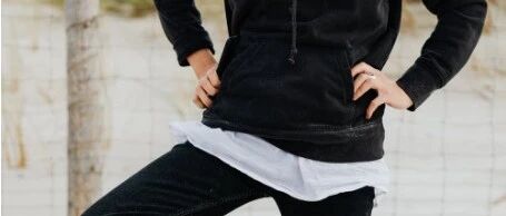 腰疼“等两天”，男子下肢瘫痪！有“腰突”的人注意了，出现这种症状后，两天内务必就医！