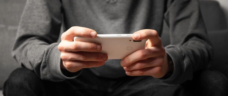 晚上9-10点做这些事的人，难怪被病缠身！看完都醒悟了！