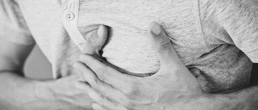 能保命！记住这8种心梗发作的预兆，更有预防心梗保健操学起来。