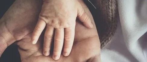 一碗热汤下肚，男子吐血不止！这个从小种下的病根，竟是肝癌的诱因~