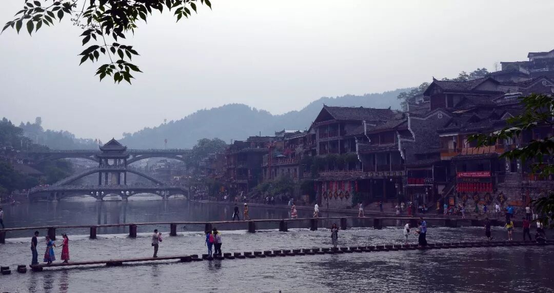 台儿庄古城团购5人门票_凤凰古城还有人去吗_凤凰 古城 住宿 攻略