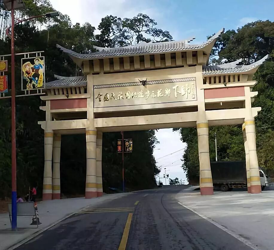 怀集下帅乡赏初春美景闹花式元宵