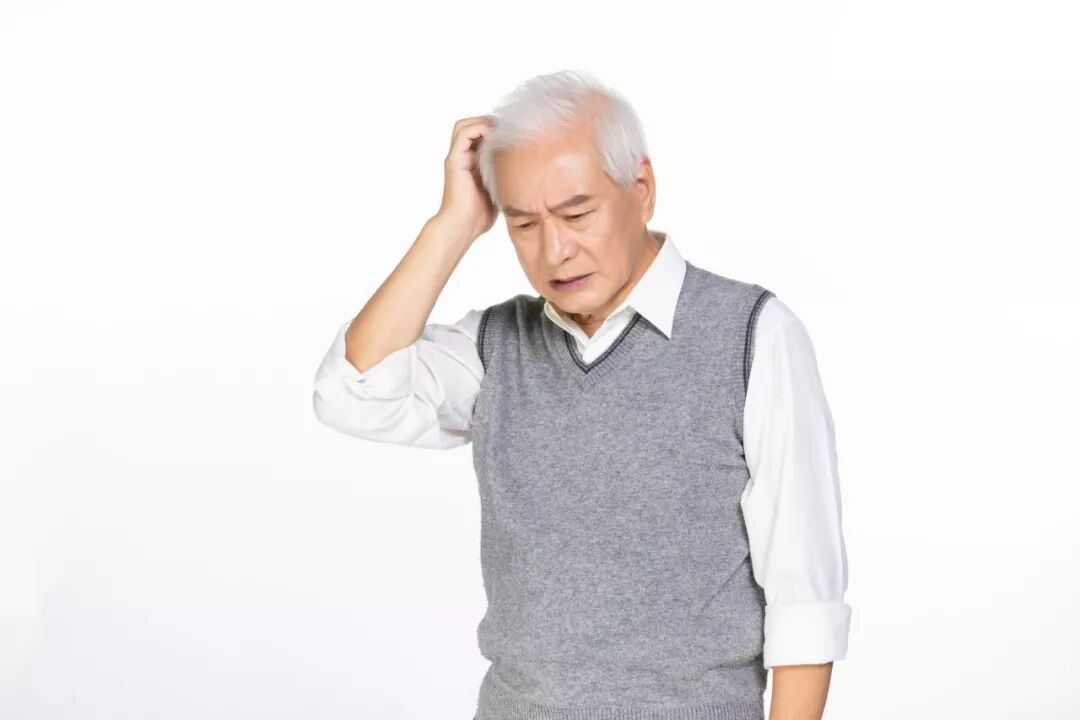 白发出现的位置，竟然预示健康隐患！