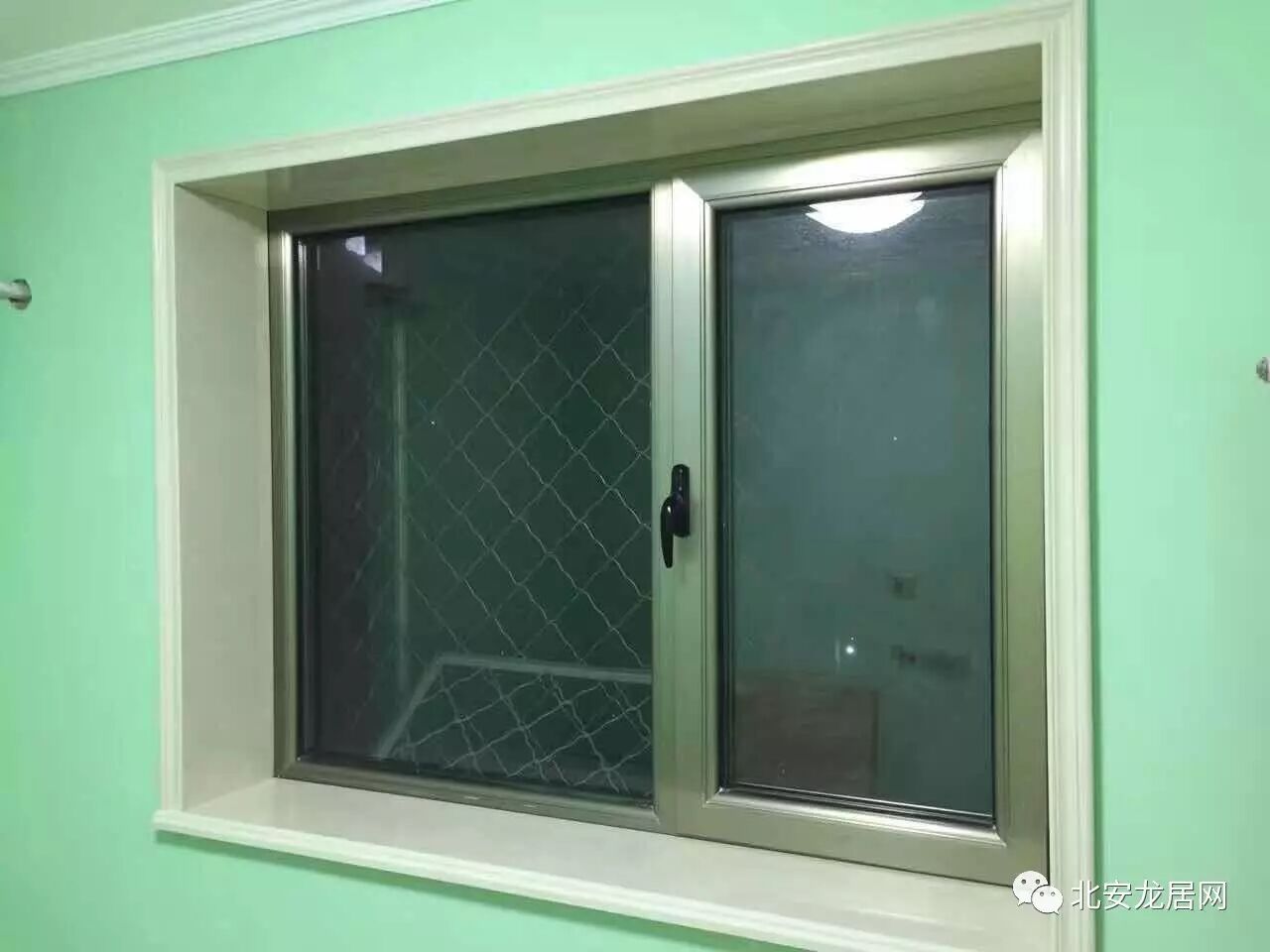 商店地址:北安市步行街东六道街路北 联系电话:13945712224 窗口原价