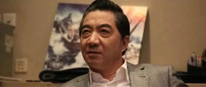 美军机已飞到头上，胡锡进强调不开“第一枪”，遭到局座讽刺