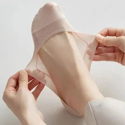 今日福利 | 今夏流行的“超裸感隐形袜”！不掉跟，透气冰孔加持，太舒服了，买它！