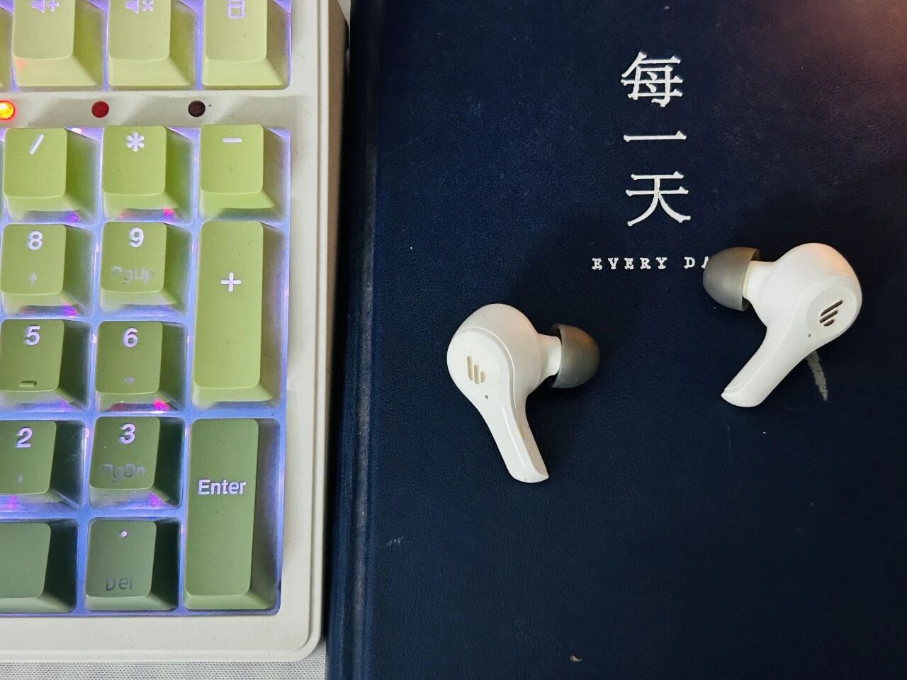 11月总结 | 不赚钱的自媒体，要不要放弃？