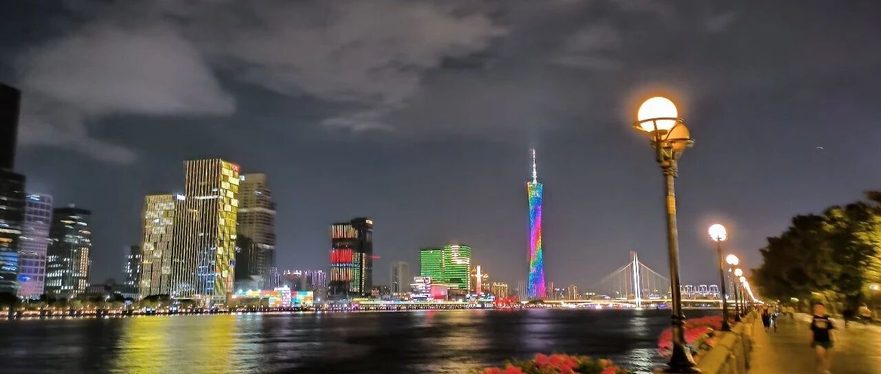 26岁，一天打三份工，一定要赚别人看不到的钱