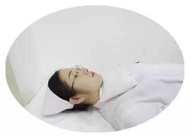 什么是病员加温系统这些护士们的发明，脑洞开的太大了！能加温的体重秤、超有爱的病号服……_https://www.jmylbn.com_新闻资讯_第18张