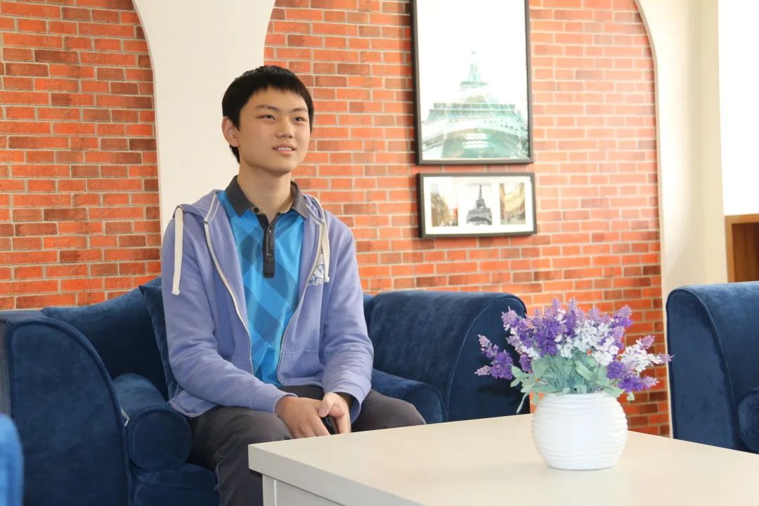 苏外“最牛宿舍”上线了,三人同时获全球最高分,被剑桥大学录取