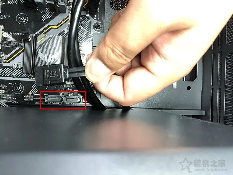 台式固态硬盘安装图解