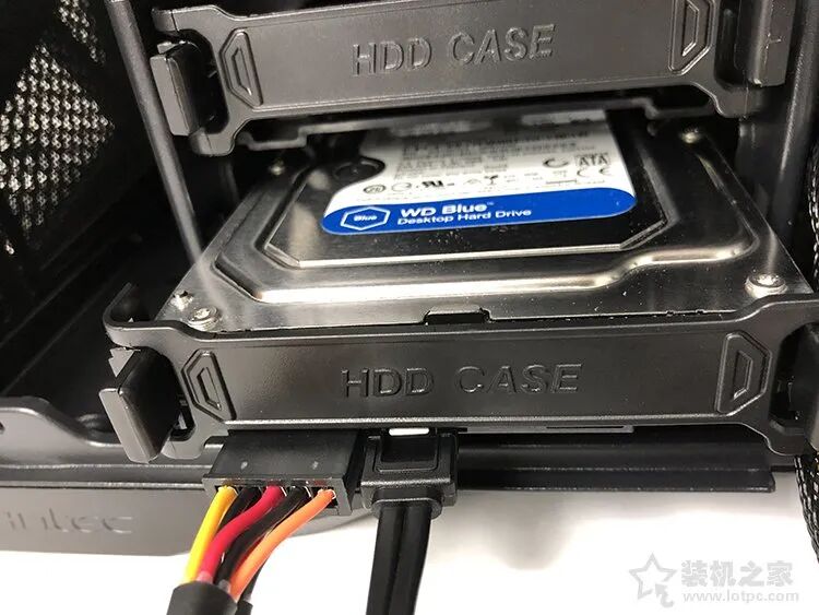 台式固态硬盘安装图解