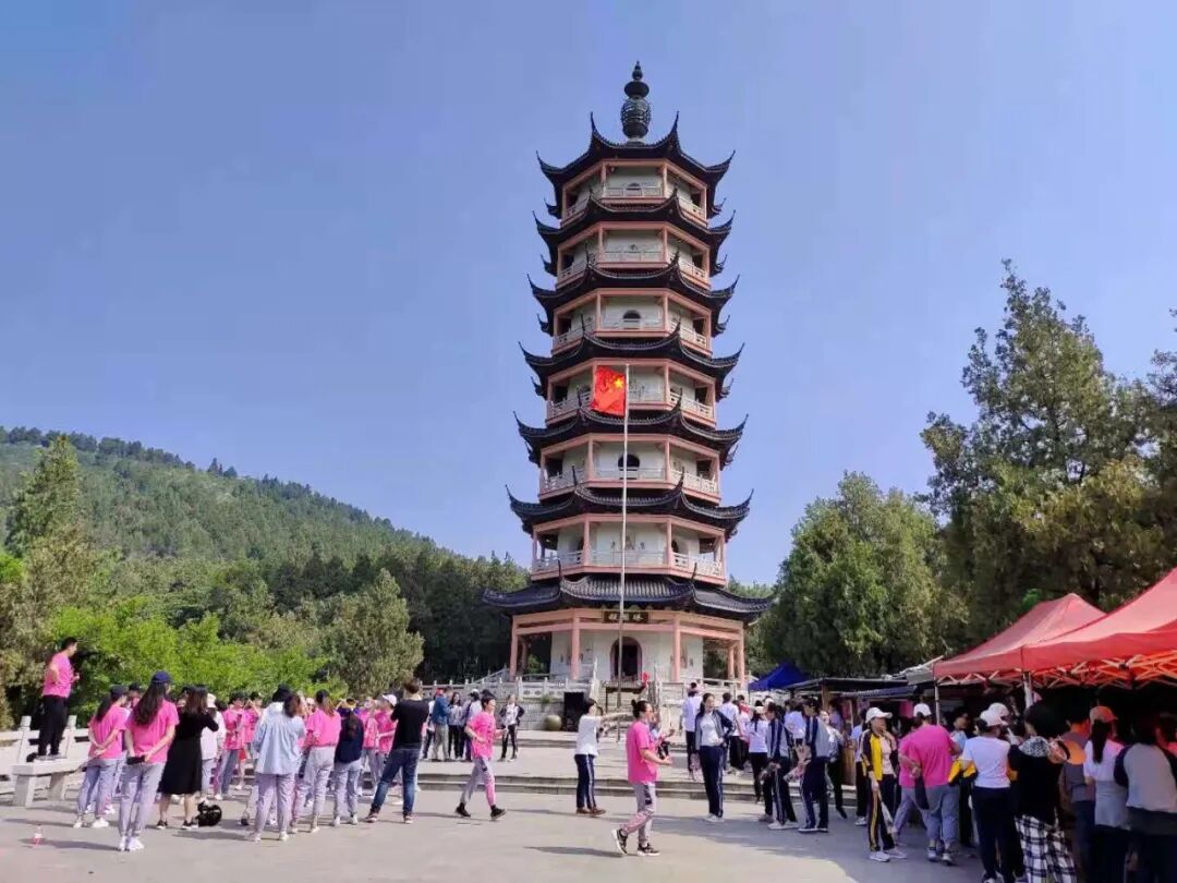 六一去哪玩枣庄冠世榴园景区推出16周岁以下免费游榴园活动