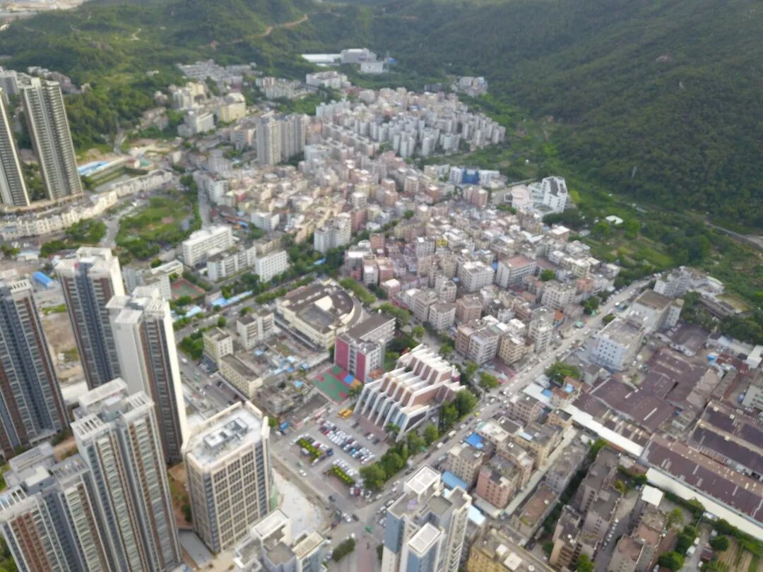 湾仔街道作物旧村改造项目成为全市首个上交易平台挂牌交易项目