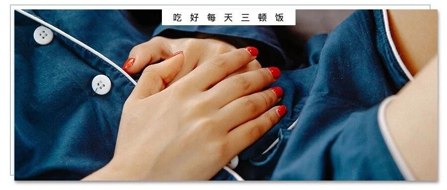 《黑豹》男主43岁因肠癌去世！这些常见食物是肠癌的“诱导剂+催化剂”，预防这样吃！