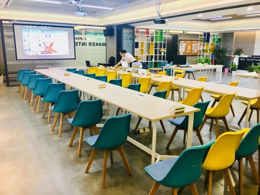 北京 会议场地租赁_北京租赁会议舞台_北京适合会议培训的场地