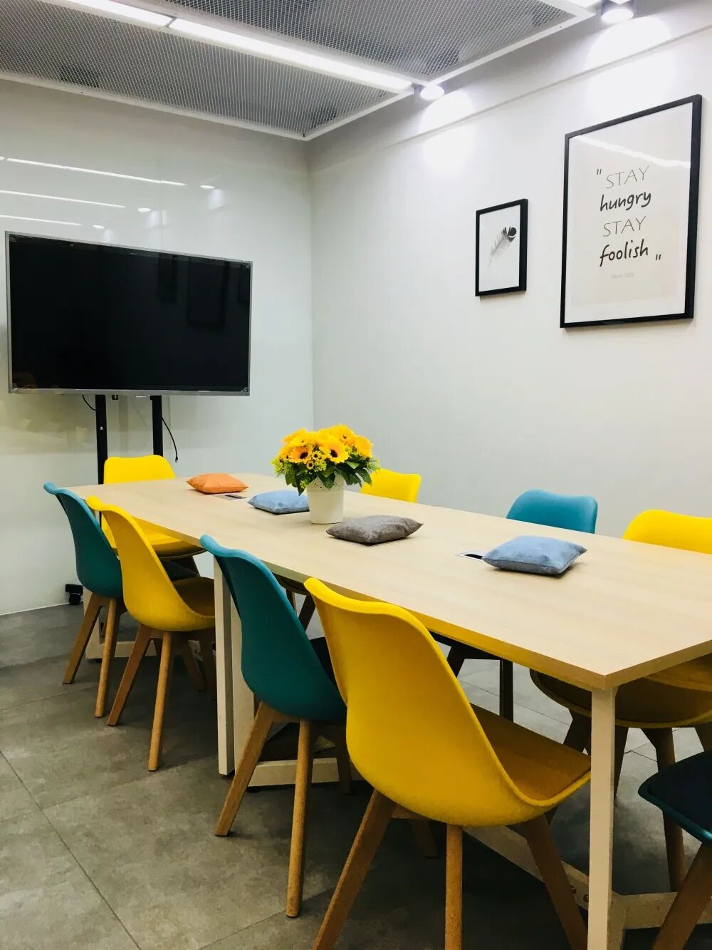 北京 会议场地租赁_北京租赁会议舞台_北京适合会议培训的场地