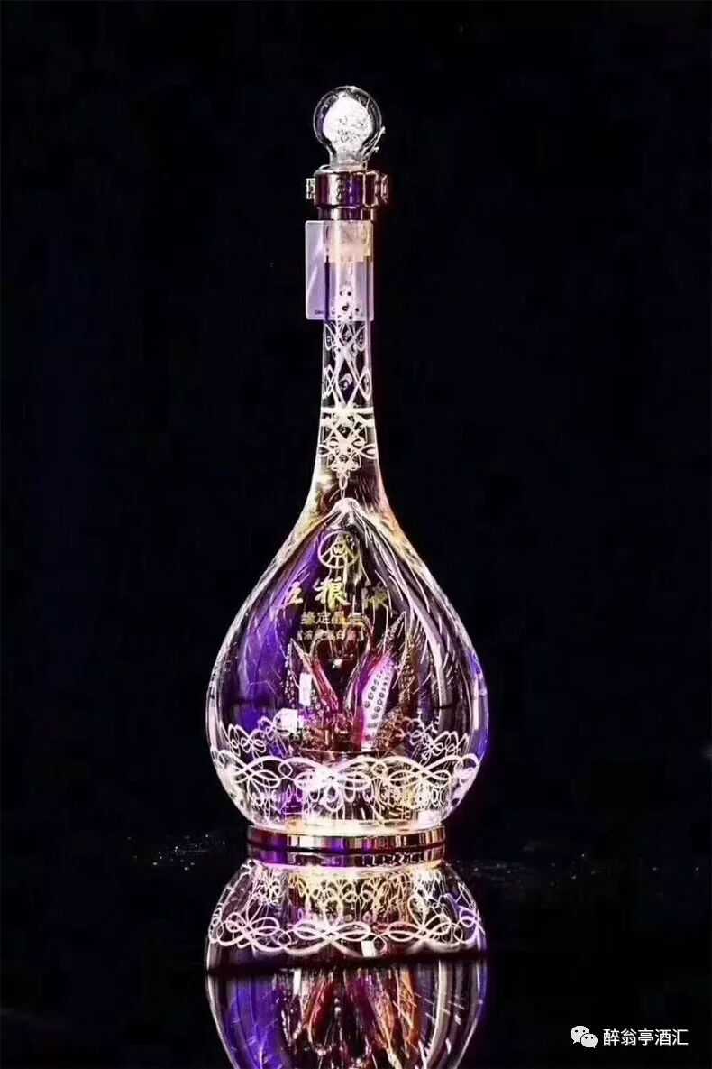 五粮液联姻施华洛世奇“缘定晶生”